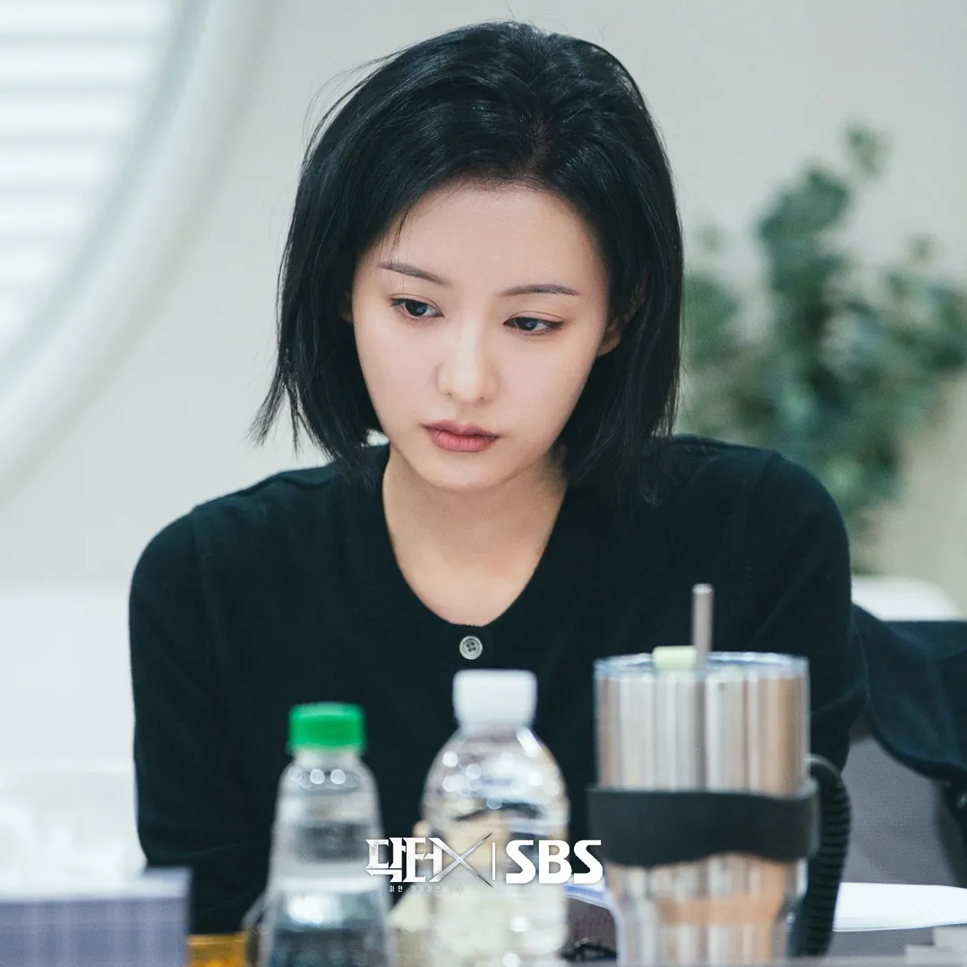 김성일의 SBS 신작 #드라마 메디컬 느와르 장르의 [닥터X : 하얀 마피아의 시대] 대본리딩 메이킹 현장이 공개되었습니다. 배우 김지원, 이정은, 손현주, 김우석 외 분들이 출연을 하고요, 10월 09일(금) 첫 방영이네요... 이미지