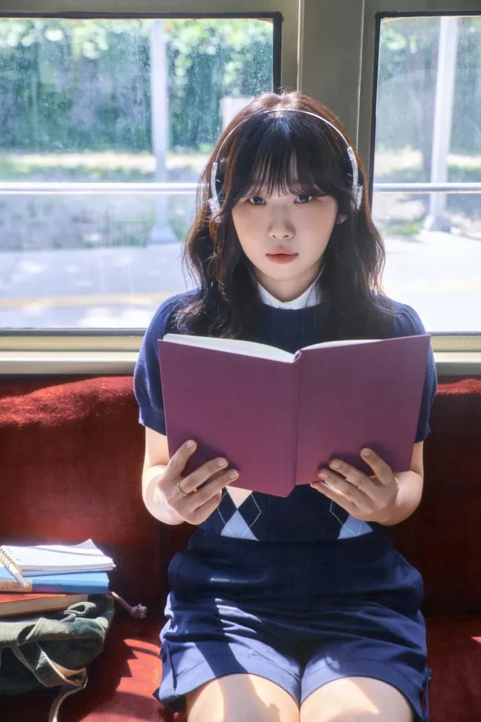 김성일의 싱어송라이터 #밴드 백아 님 2집 #앨범 [청춘의 상관관계](* 8곡 수록)를/을 듣고 있습니다. 며칠 전에 듣다 일 때문에 오늘에서야 다시 듣게 되었는데요, 가볍고 예쁜 곡들이 마음에 듭니다. 마음이 복잡할 때 조... 이미지