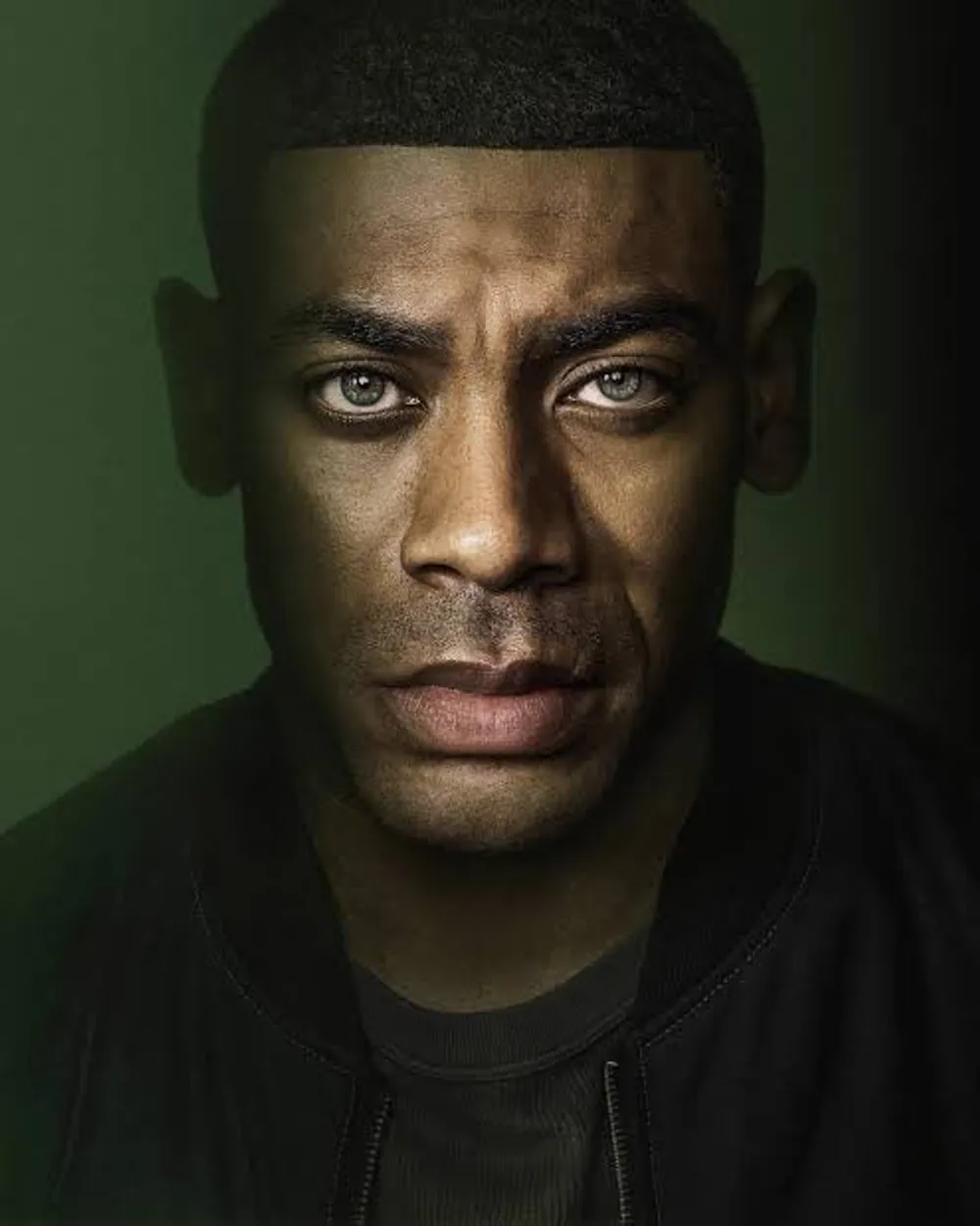 김성일의 현재 방영하고 있는 HBO #DC #드라마 [랜턴즈(LANTERNS)]를, 에피소드 평균 1,900만(* 전 세계 기준) 명이 시청하고 있다고 전해졌습니다. 작품성을 떠나 저도 매주 보고 있습니다. 이미지