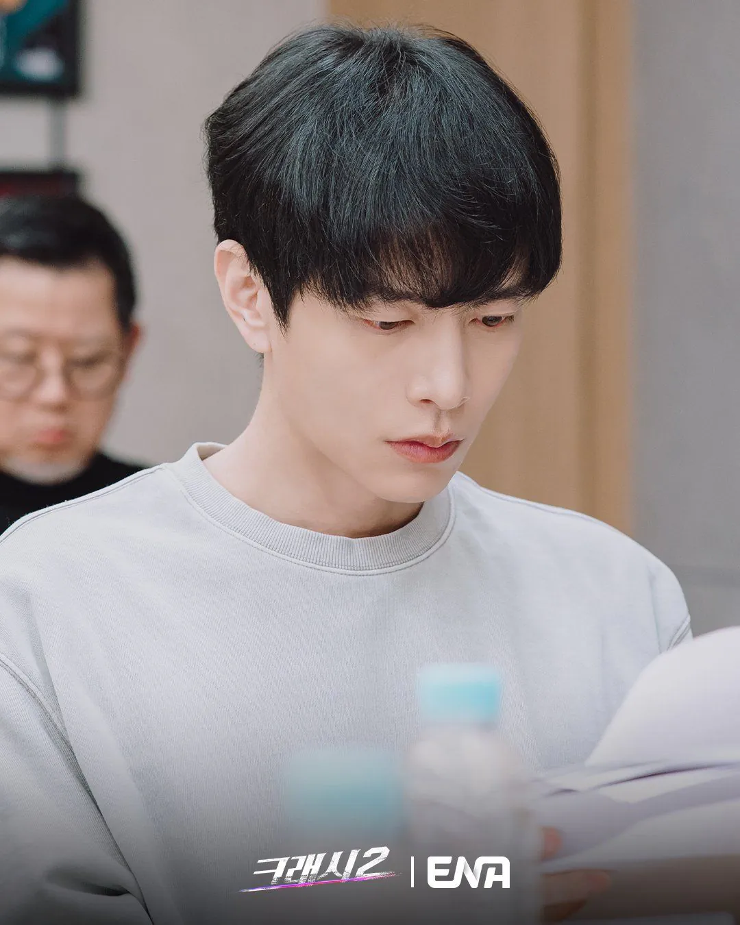 김성일의 #ENA 에서 11월 16일부터 방영(* [연애박사] 후속작) 예정인 #드라마 [크래시2 : 분노의 도로](* 12부작) 대본 리딩 현장이 공개되었습니다. 이민기, 곽선영, 허성태 배우 분이 출연을 하며, (교통범죄... 이미지