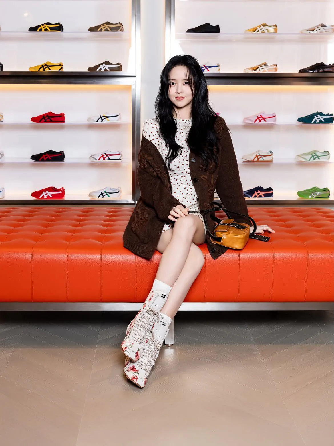 김성일의 김소현 배우님 인스타 사진인가 보네요. 현재 #드라마 [연애박사]가 #ENA 채널에서 방영되고 있습니다. 이미지