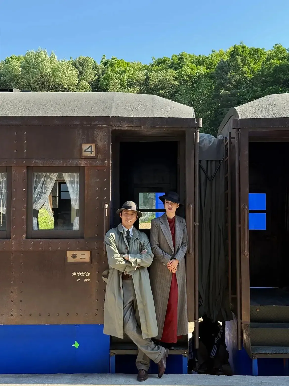 김성일의 #드라마 [100일의 거짓말] 촬영장 속 두 배우 분이 멋지네요. 이미지