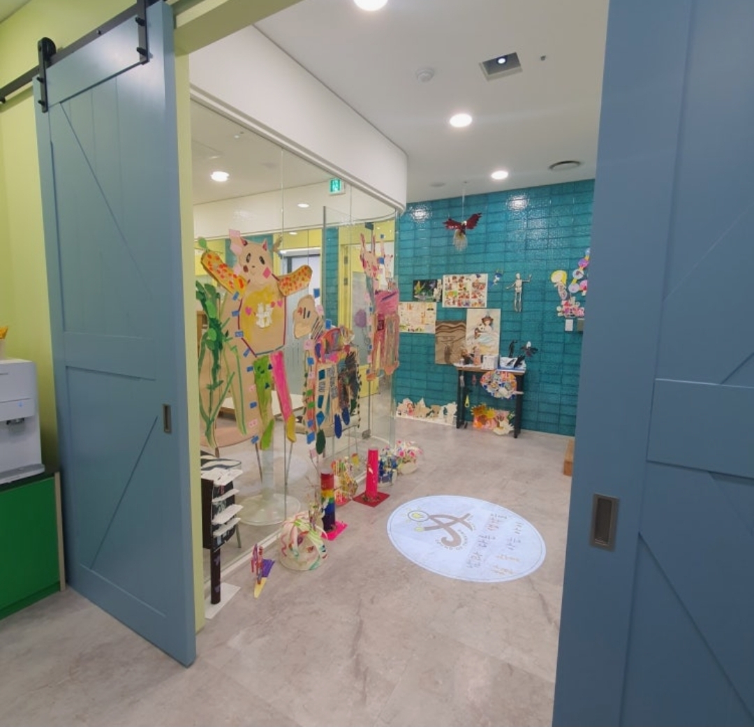 생각소리미술학원