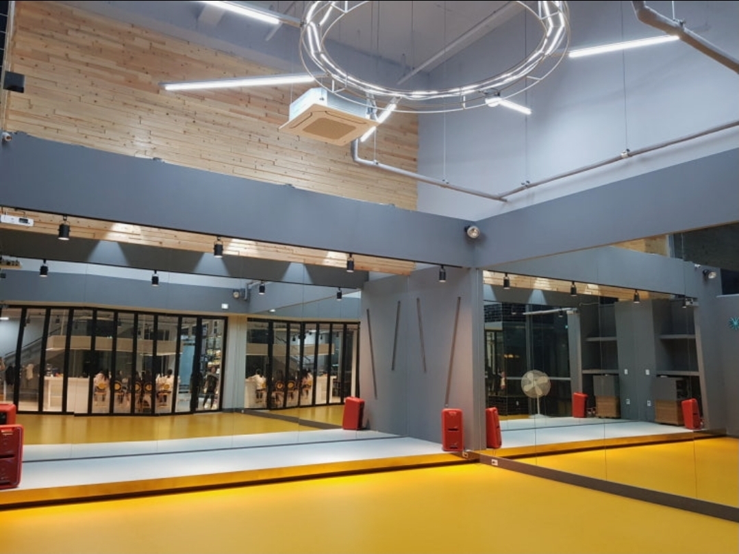 밀리언댄스 본점