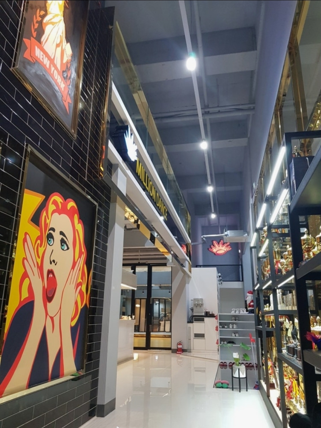 밀리언댄스 본점