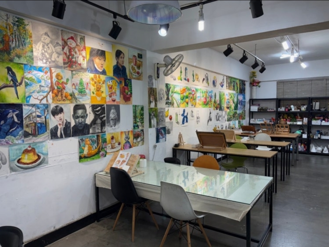 해바라기화실미술학원