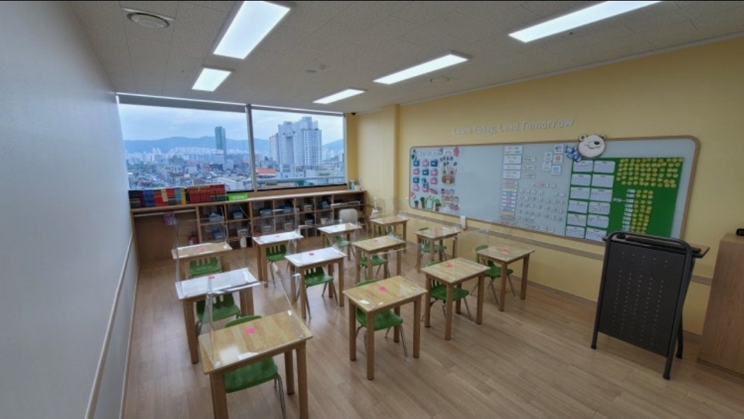 폴리어학원