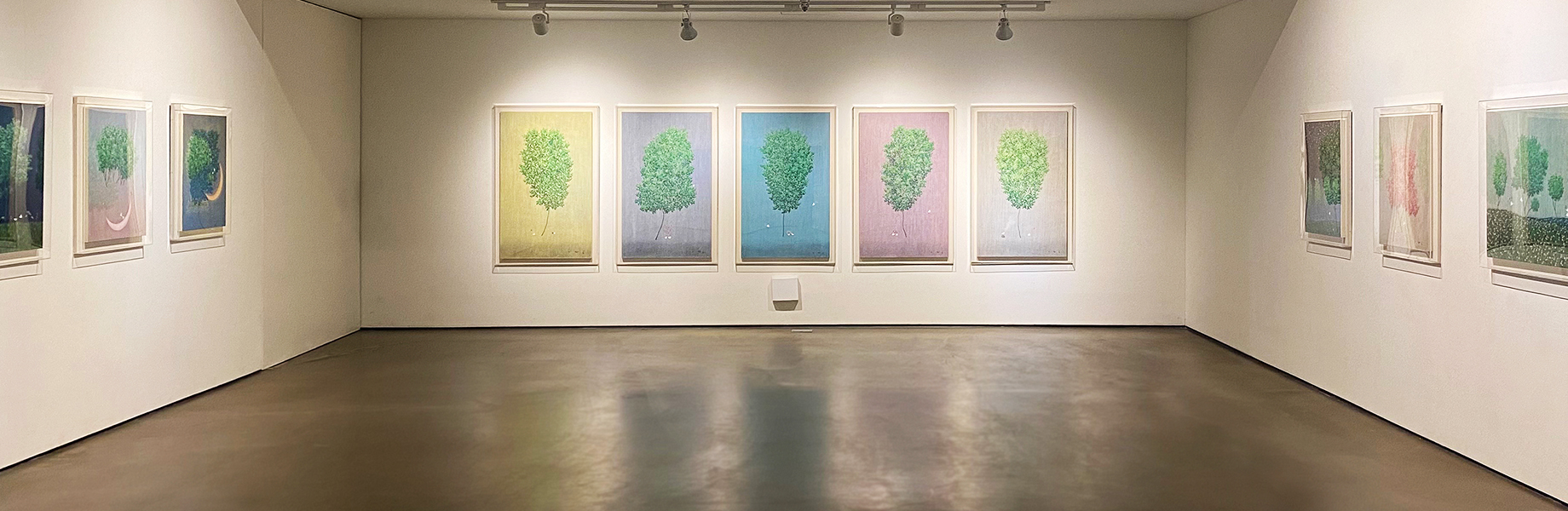Lee Youngji solo exhibition - Whispering