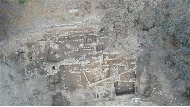 ▲ 고달산 경복사지(현재 완주군 구이면) 발굴 전경.