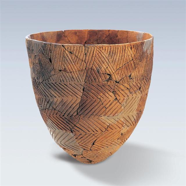 ▲ 진안 갈머리 빗살무늬토기.