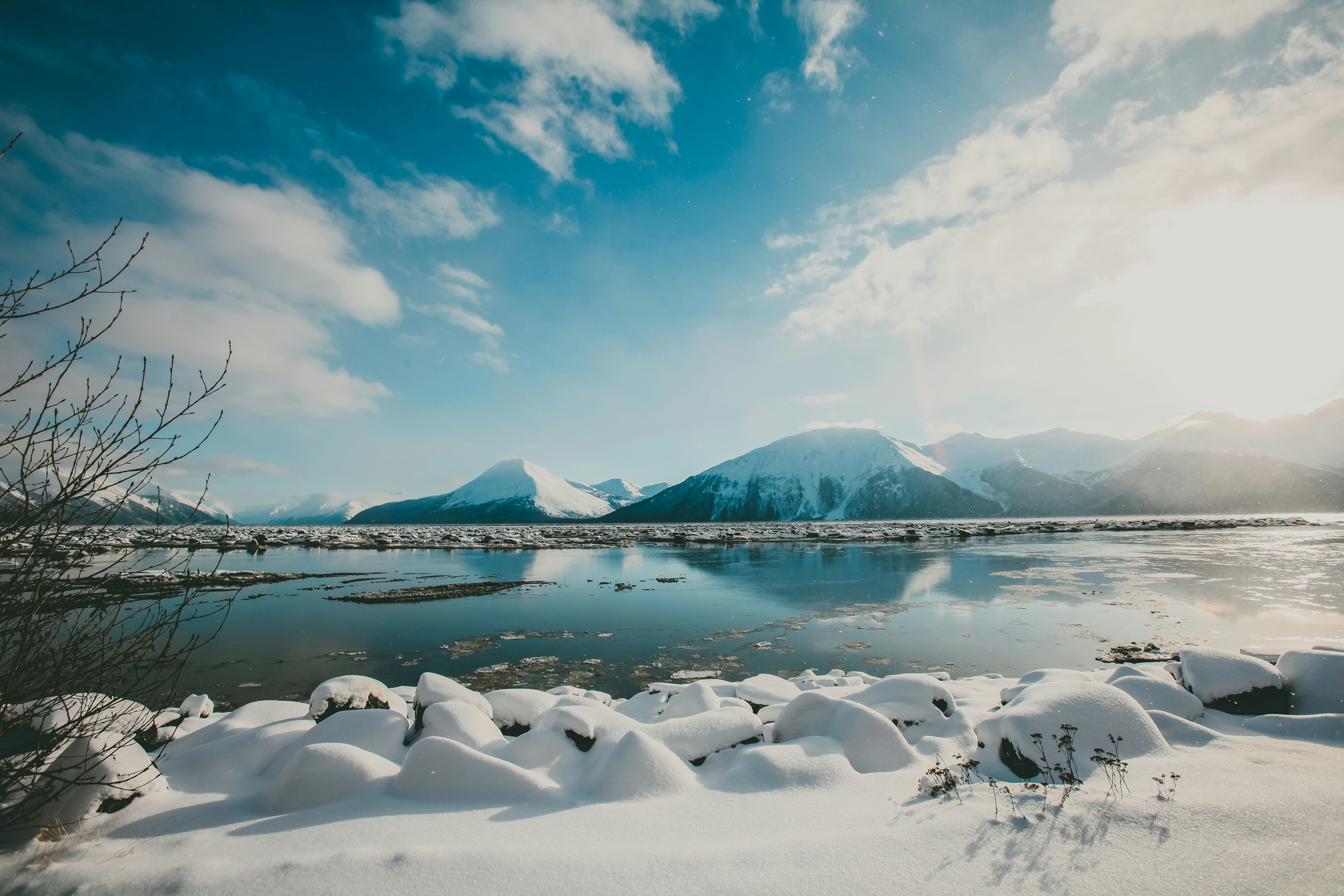 rod-long-0x-TlW_QsYk-unsplash (1)